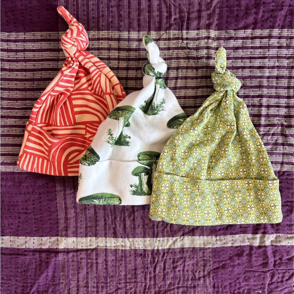 Kate Quinn Cotton Knot Hats 0-3M